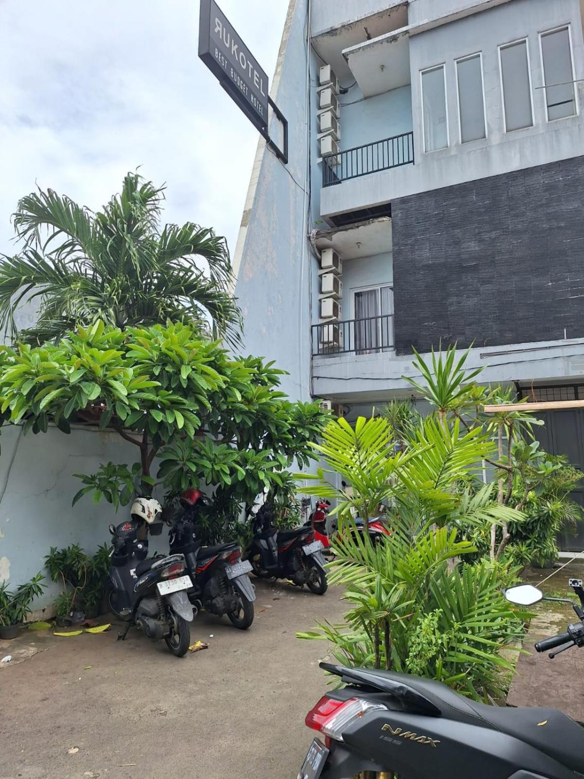 Oyo 93584 Rukotel South Tangerang Экстерьер фото