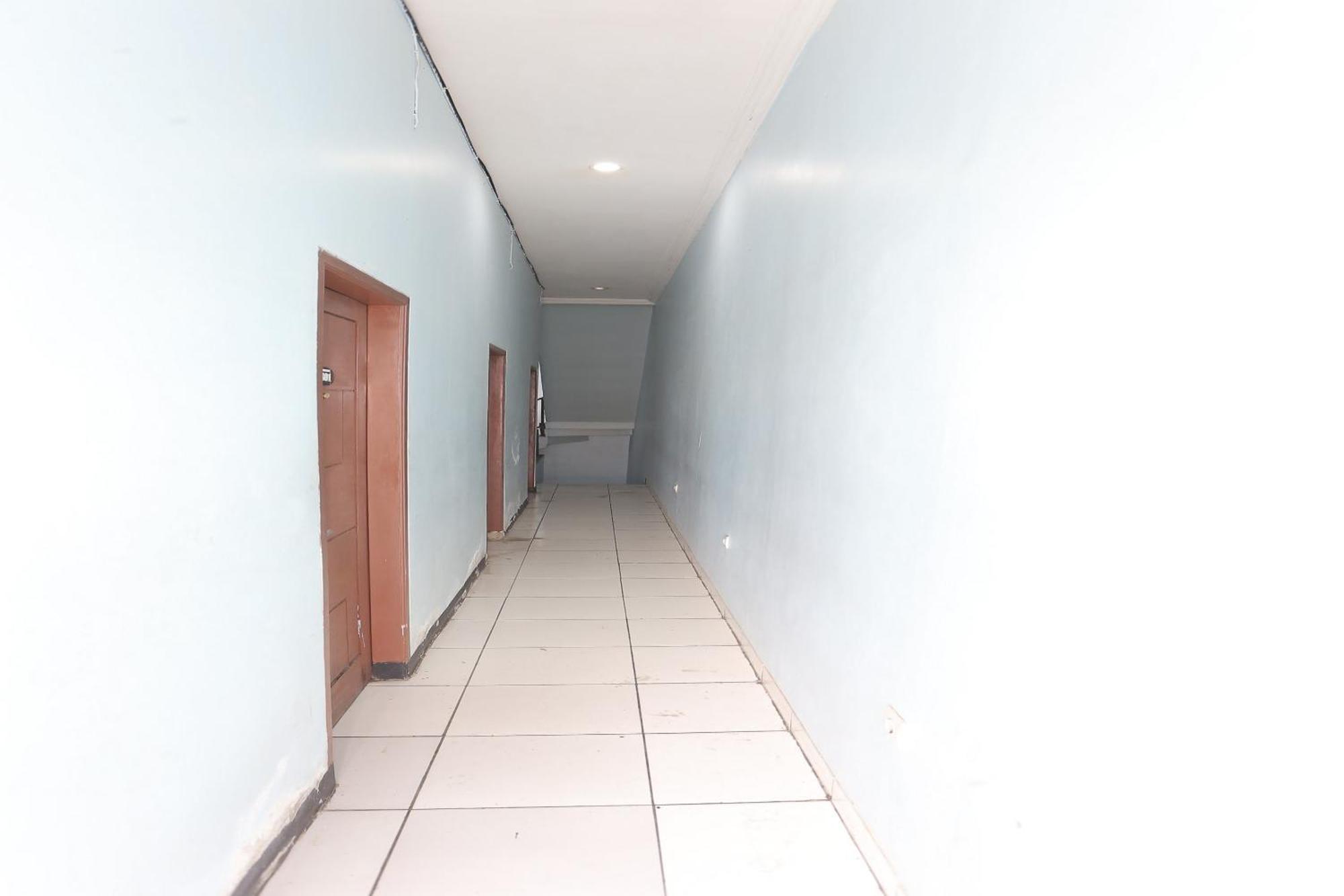 Oyo 93584 Rukotel South Tangerang Экстерьер фото