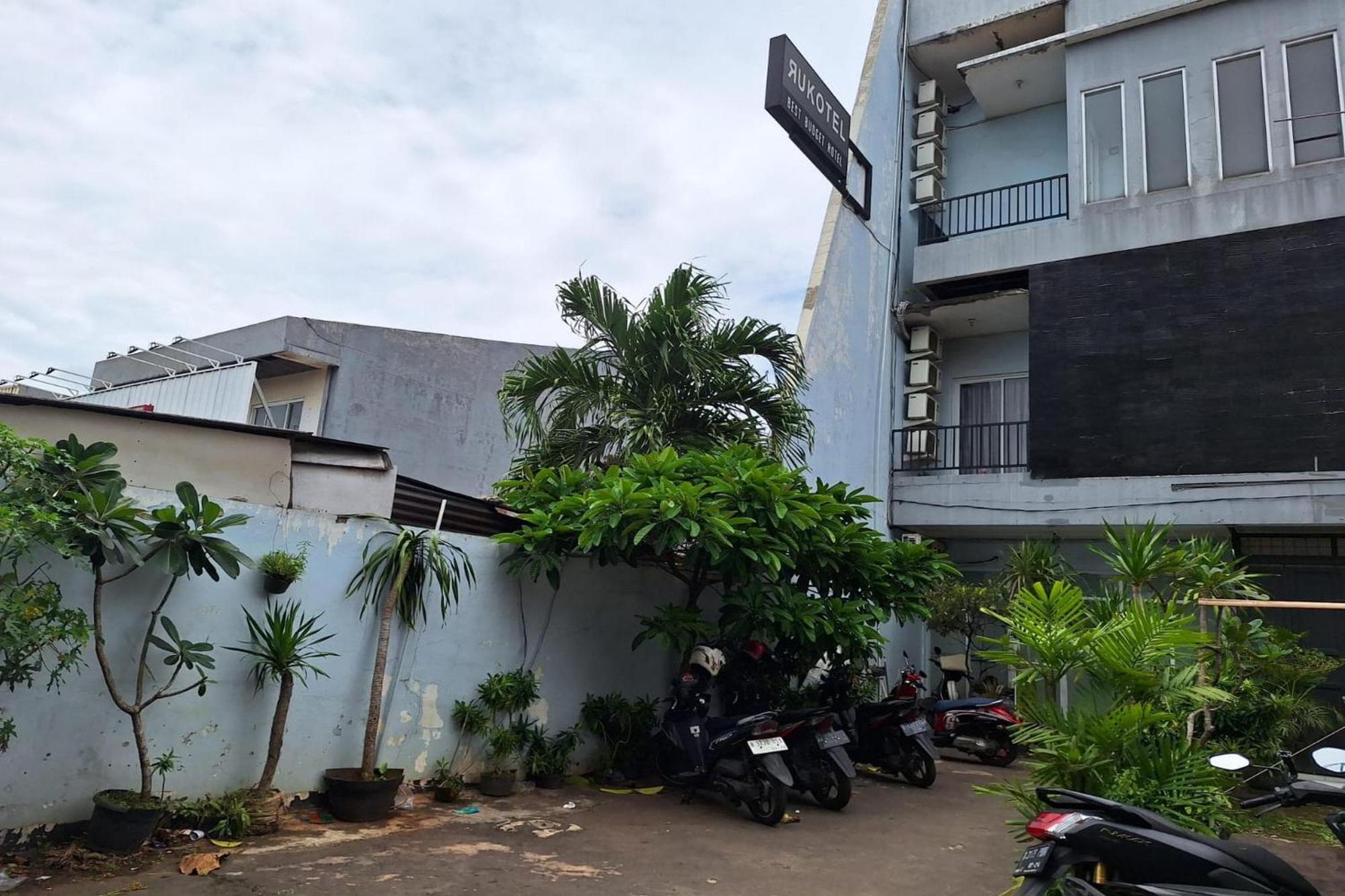 Oyo 93584 Rukotel South Tangerang Экстерьер фото