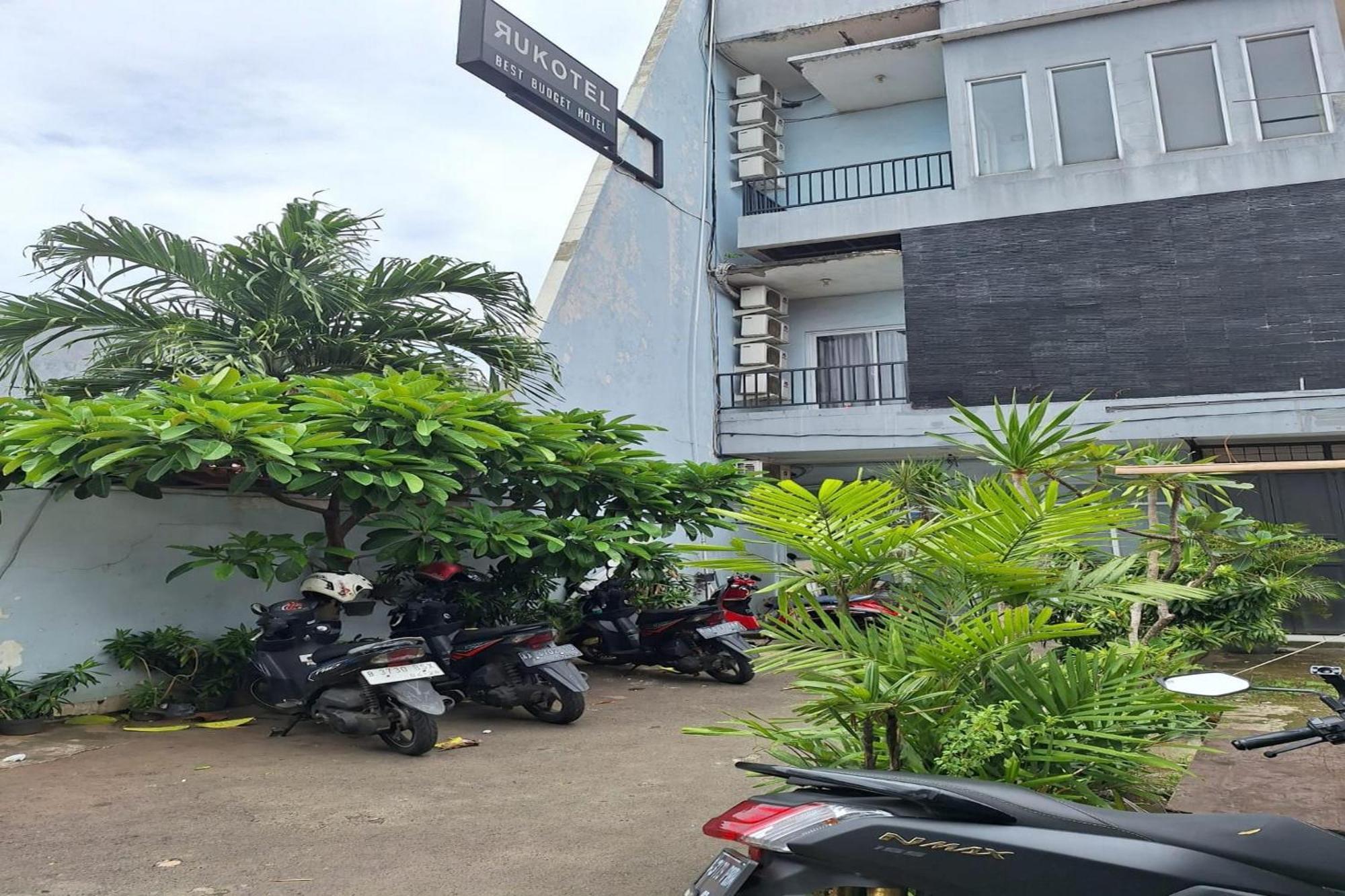 Oyo 93584 Rukotel South Tangerang Экстерьер фото